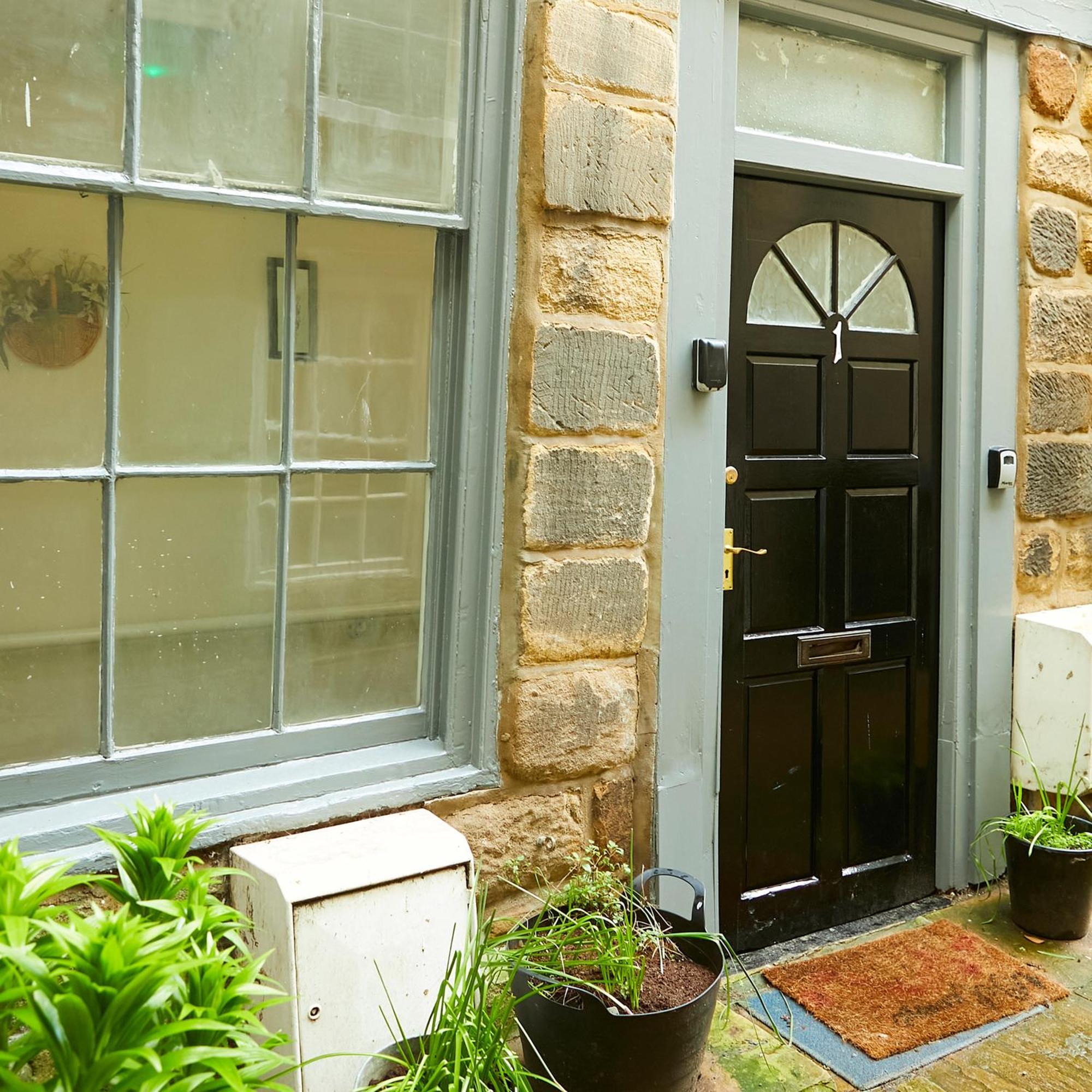 Glasswing Stays The Nest Whitby Exterior photo